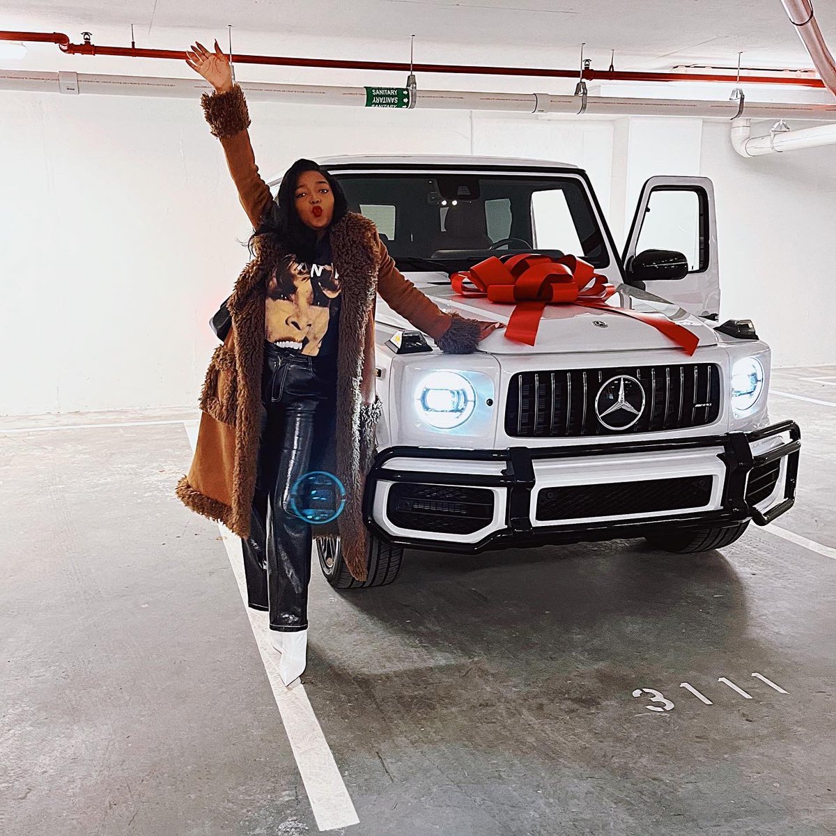 AnifaM's tweet photo. Off the showroom. A gift to self 🥂😍 still can’t believe it. https://t.co/711FMBzIx6