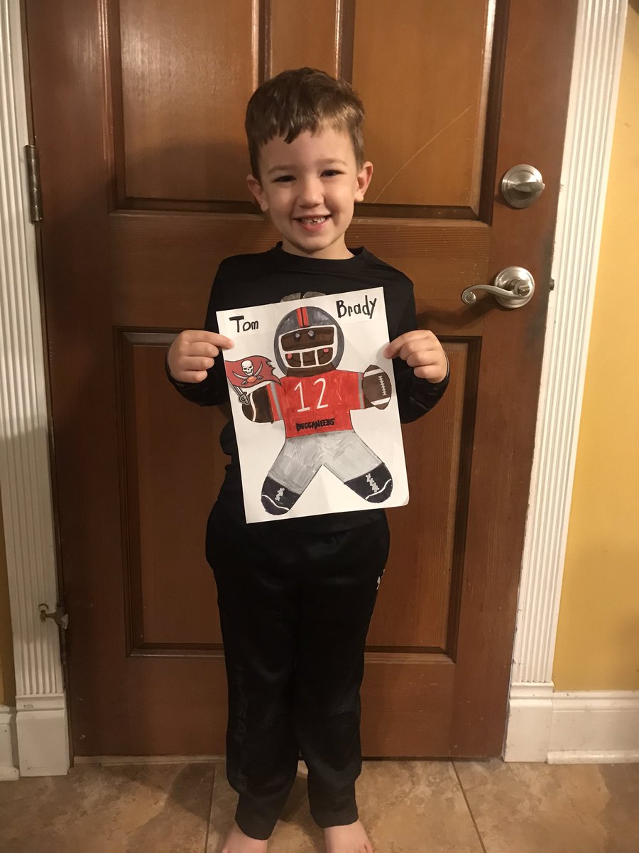 _theRIOT_'s tweet photo. I guess this is why Maxx had to make his gingerbread @TomBrady 🥴 #WhoDat https://t.co/jgon80LLU3