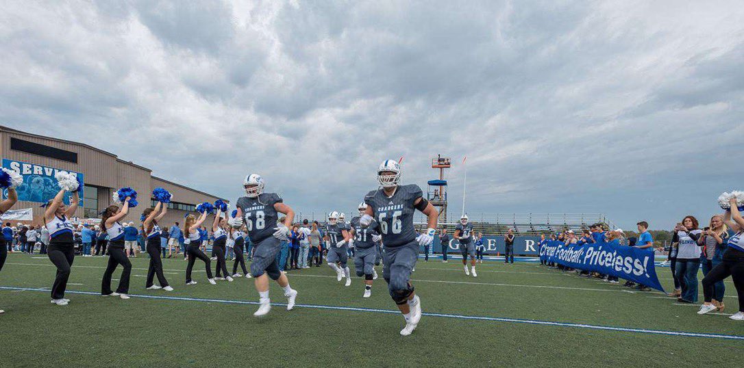 JakeBurrow1's tweet photo. After a great visit with @Hillsdale_FB I am extremely proud to announce my first D2 PWO offer! Thank you Coach Lindley and the rest of the Hillsdale staff!! @NDP_Athletics @coachaustin_64 @gridironarizona https://t.co/0wegv7y5Ma