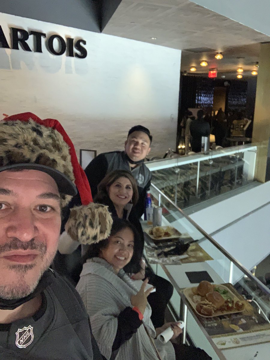 NoLimitDoc's tweet image. San Martin Woundcare in the house! #VegasBorn