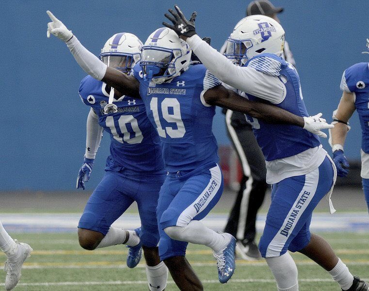 CJC__4's tweet photo. Blessed to receive an offer from Indiana State University!!🟦⬜️
#AGTG https://t.co/pMbi7iULXN