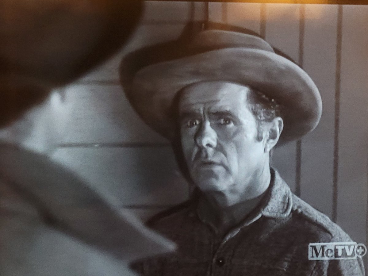 TOSSatNight's tweet image. #TOSSAlumniSighting Teporodent and Mr Cogley. #Trackdown #TOSSatNight John Harmon and Elisha Cook Jr