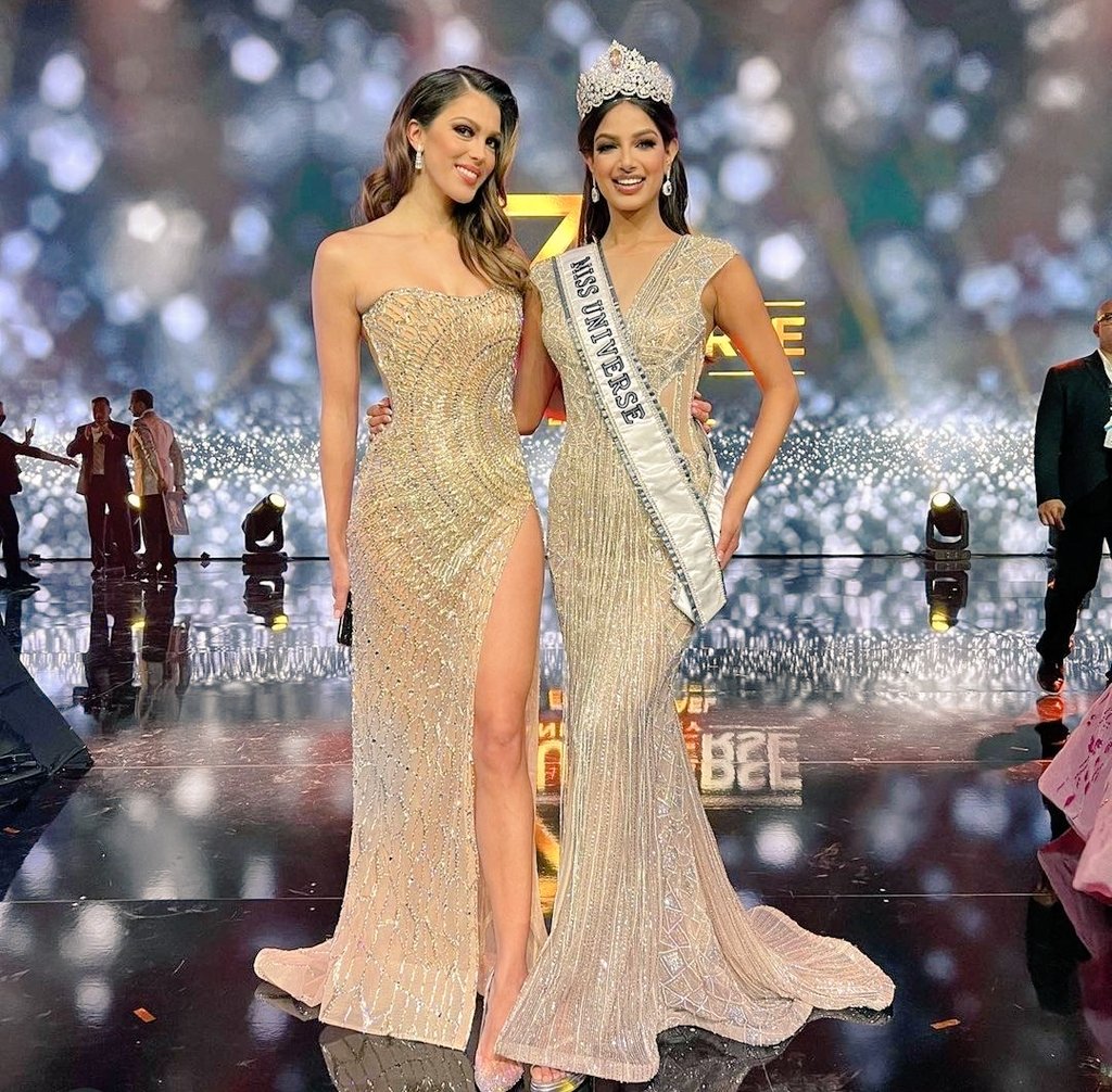 Miss Universe 2016 @IrisMittenaereO and the newly crowned @MissUniverse @HarnaazSandhu03 ❤️❤️ #missuniverse #missuniverse2021 #missuniverse2016 #missuniverso #beautyqueen #pageant #pageantworld