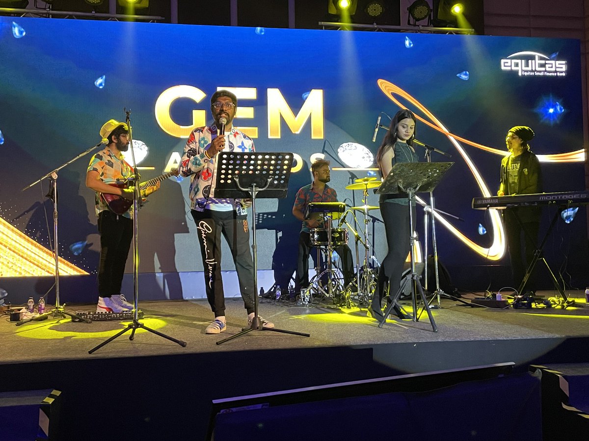 SilverTreeOffl's tweet photo. At a recent gig performed by @CStreetBand ft. @LavitaLobo for a corporate gig live in Chennai ✨

#CSB #Chennaistreetband #Music #musicheals #silvertreeexcluisve #silvertree https://t.co/peph8w1Krc