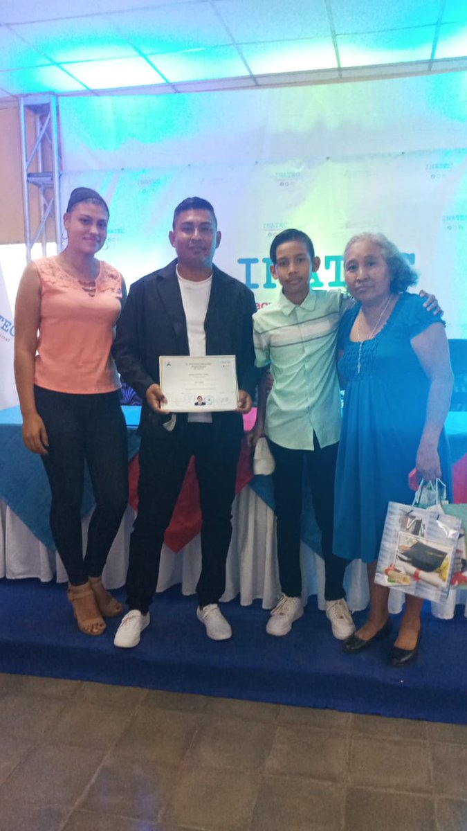 Familia
