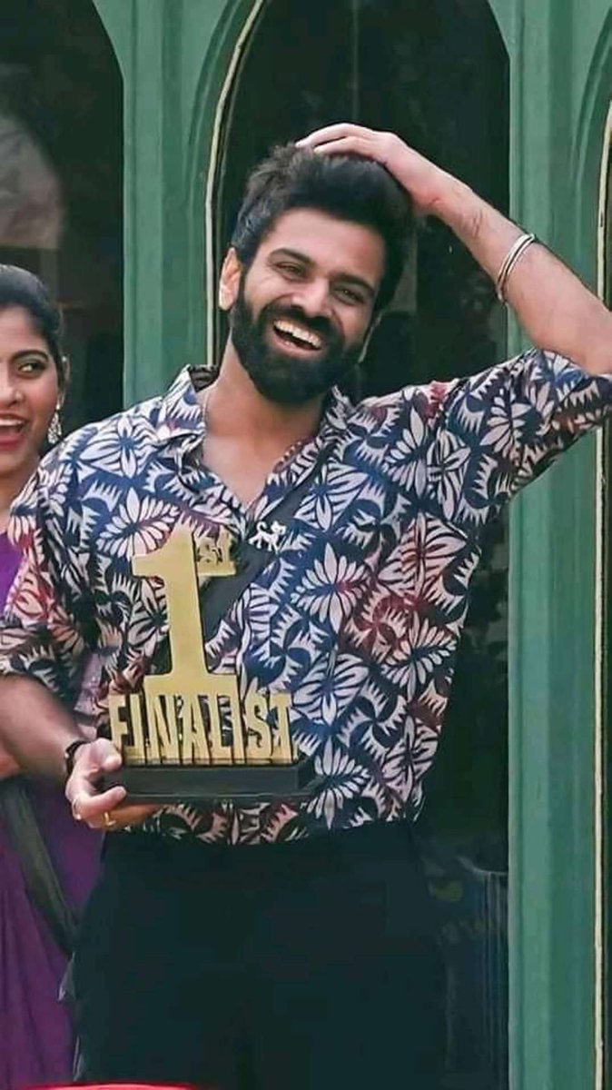 citizen100100's tweet photo. @kavitha2207 please make your freinds go for missed calls. This is the only week left for us. Let's push ourself hard and vote as much as we can.
@madhulika68 
@anchornaniyadav 
@anchorravi_offl 
@indianidol5 https://t.co/8lhPZdbZmq