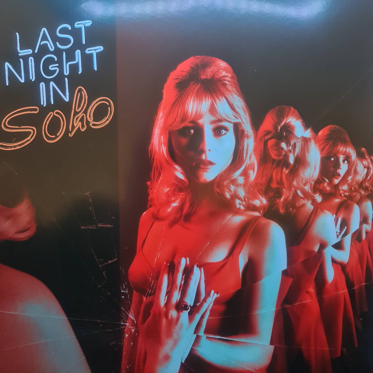 JordanElizabeth's tweet photo. Saw @lastnightinsoho for my birthday on November 19th! 💖👻🎂 It was everything I imagined/dreamed of and BETTER. It was SO colorful and magical. Nothing beats horror movies about ghosts set in the 1960's. Absolutely loved the retrO glamour. It was to DiE for!!🍿🎞️🩸🎬🎫🎥💕🕯️✨ https://t.co/2W7RXCwwtT