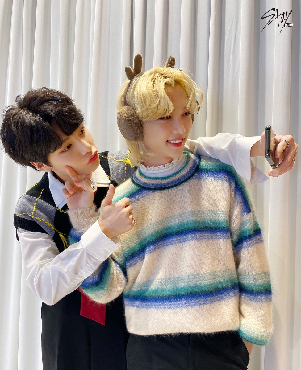 seoreaI's tweet photo. SOBBING MY PRETTY JEONGLIX https://t.co/K7QyvYuQrd