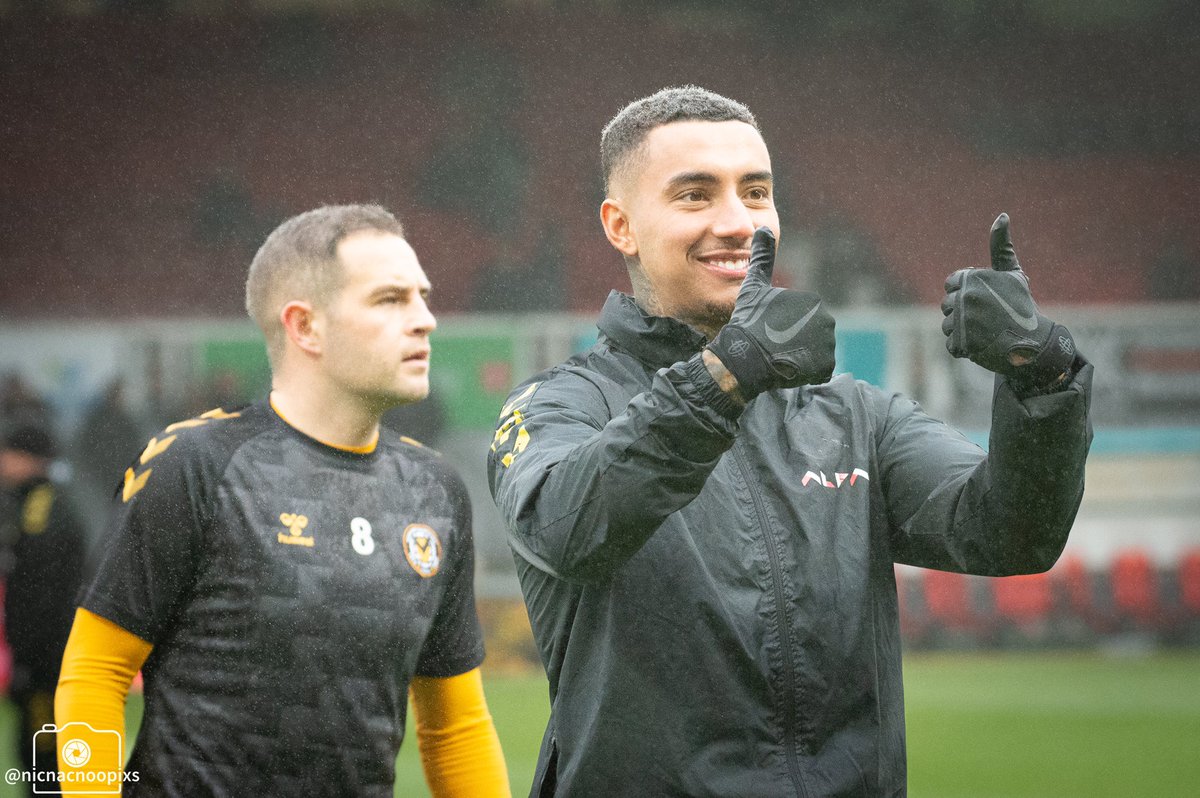 nicnacnoopixs's tweet image. Happy Monday morning folks #3pointer #UTC