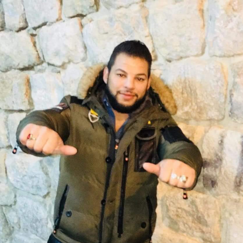 31-year-old Palestinian young man Jamil Al-Kayyal was shot dead by Israeli occupation forces last night in Nablus. 

Al-Kayyal is the second Palestinian from Nablus to be killed by Israeli forces in 3 days.
