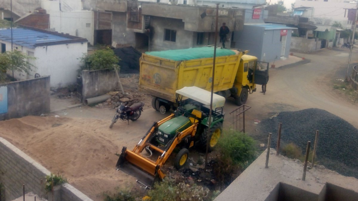 theVihangSao's tweet photo. It's been a lot of months. Now I'm #done Can't tolerate more.
Let me know if there is any rule/law which says that one can run such commercial activity in residential areas. #Nagpur #SmartCity #rules #Help 
@ngpnmc @NagpurPolice @trafficngp @nagpur_nsscdcl https://t.co/pUfDF79gAy