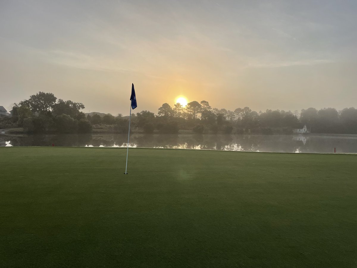 MsTurfMuscle's tweet photo. Such a foggy weekend! I enjoyed #rollinggreens while seeing the #sunrise 😌                             #cupcutter #golfcourse #greens #johndeere #progator #groundstaff https://t.co/l5YwmvLtJZ