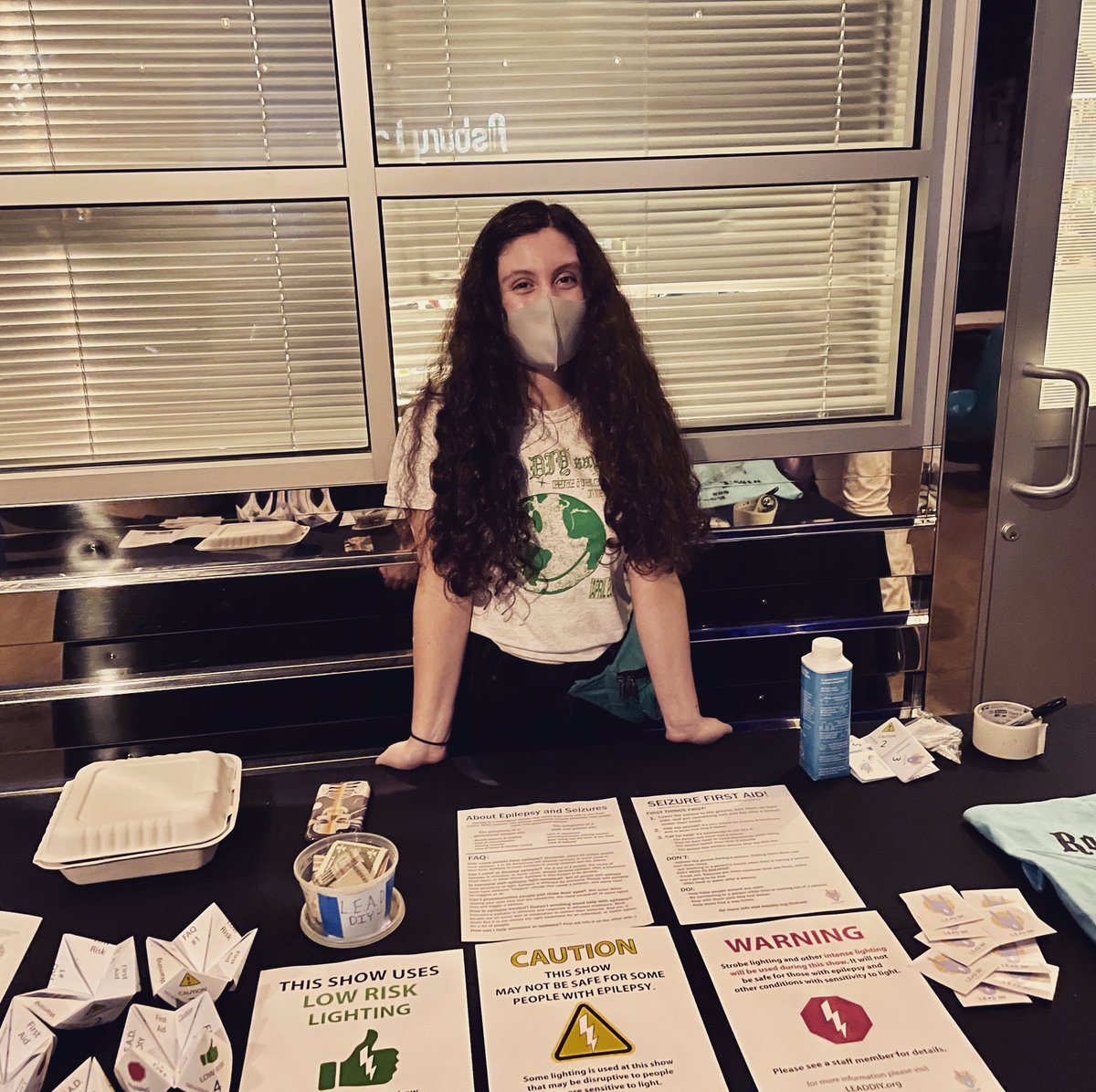 we had a blast tabling <a href="/thewonderyears/">The Wonder Years</a> show last night in asbury park!! another huge thank you to their team for having us 💜⚡️