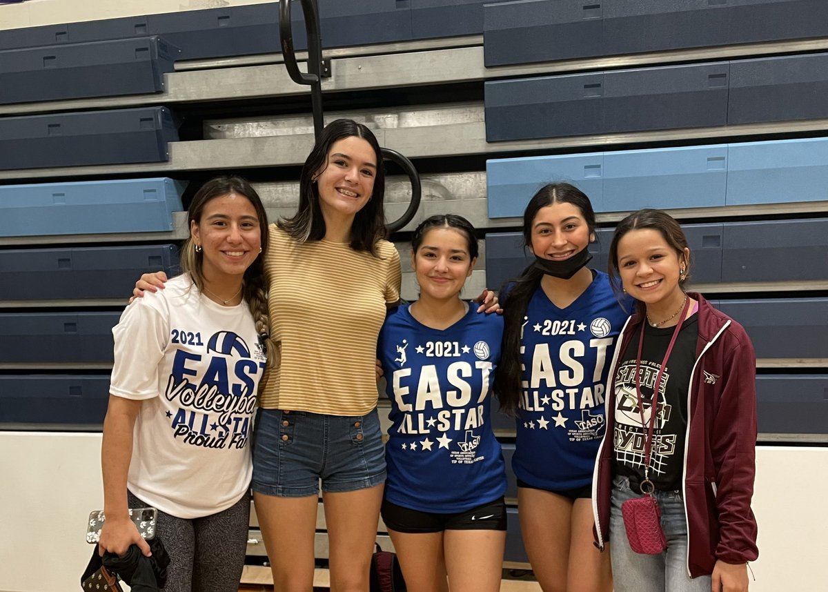 LFHSGirlsVBALL's tweet photo. Supporting our kids at the Volleyball All-Star game‼️Great job Caydence &amp; Jennica, we are so proud of both of you‼️ https://t.co/cydYrwnk4a