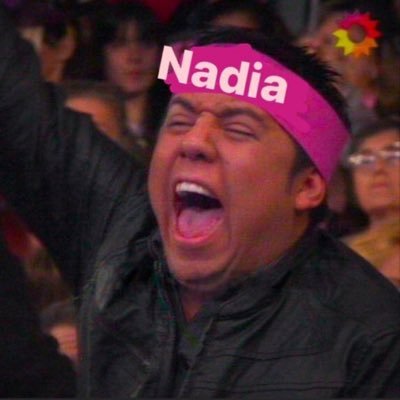 adelesmuffin's tweet photo. NADIA ESA CORONA YA LA TRAES ACAAAA AAAAA https://t.co/sb6jLn52YJ