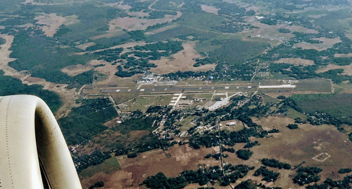 rituparnabhuyan's tweet photo. Mohanbari #Airport #Assam
(@IATA:DIB, @icao : VEMN)
Photo from @airvistara 
#AvGeek https://t.co/HZpPvaf0Ol