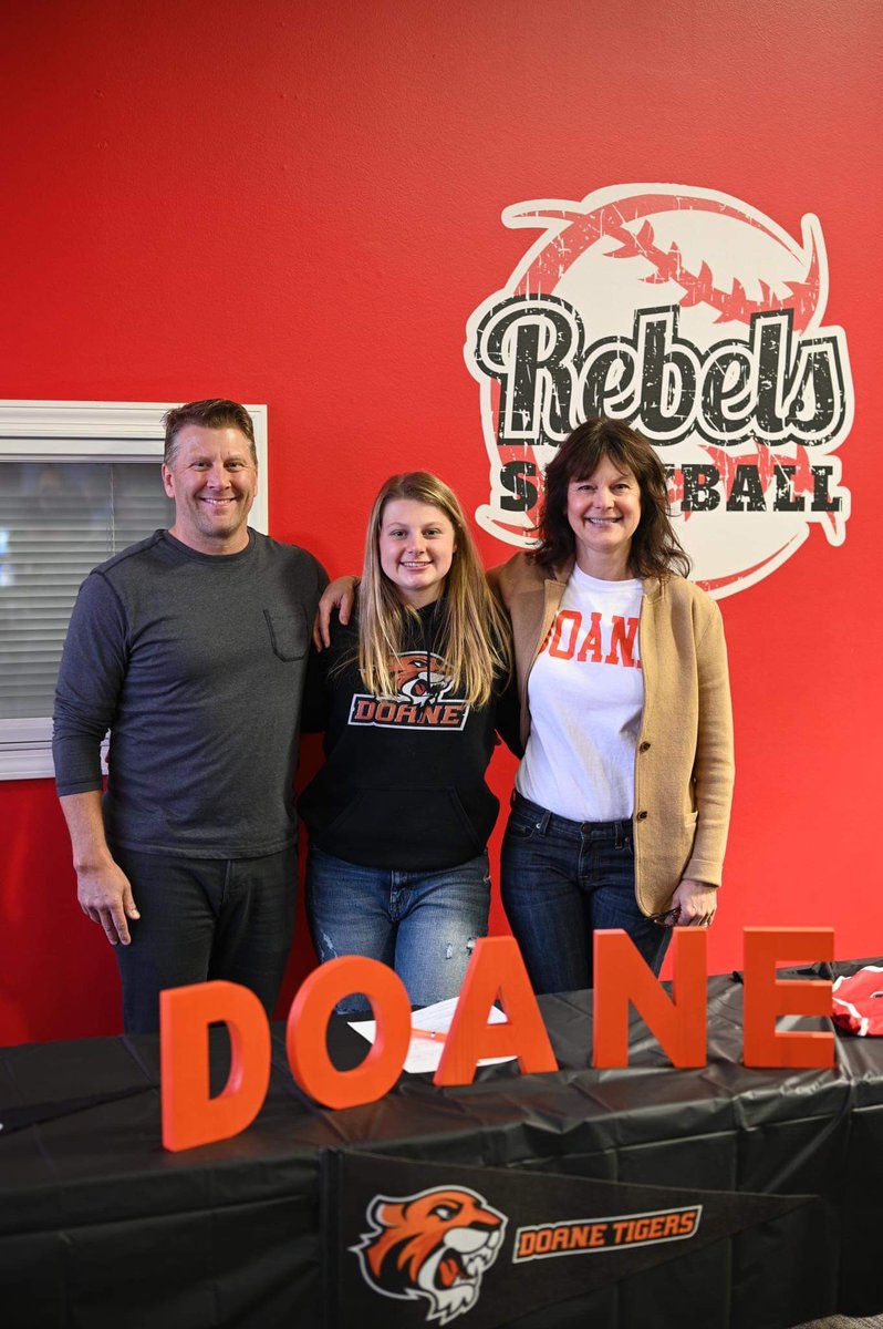 RebelsKc's tweet photo. Celebrating Harper Coffman and her commitment to Doane University tonight! Harper is where you’ll find the heartbeat of the team. Her dedication and commitment to her team is limitless! Congratulations Harp! So well deserved!
@harpercoffman @DoaneSoftball https://t.co/R3iGhfx8te