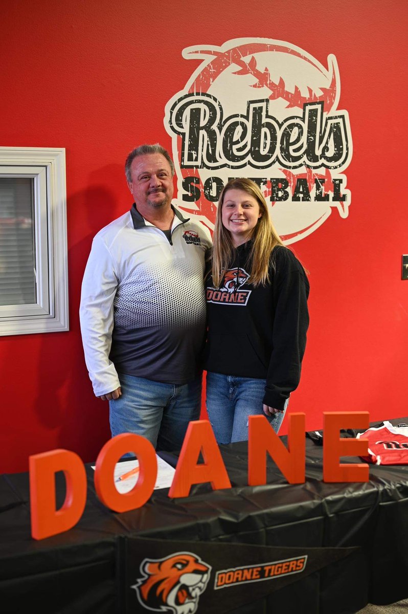 RebelsKc's tweet photo. Celebrating Harper Coffman and her commitment to Doane University tonight! Harper is where you’ll find the heartbeat of the team. Her dedication and commitment to her team is limitless! Congratulations Harp! So well deserved!
@harpercoffman @DoaneSoftball https://t.co/R3iGhfx8te