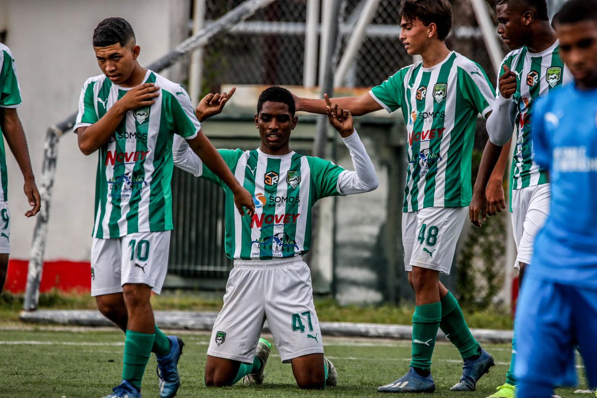 Academia_CDE's tweet photo. ¡Buena esa chicos! 💚👏🏻💪🏻

Nuestra categoría U'16 venció 7-0 a @NacionFC507 en jornada de la Liga Distritorial de Panamá. 

¡Felicidades!

#AcademiaCDE

📸: @lizarzaburuj https://t.co/8sXMS39dWa