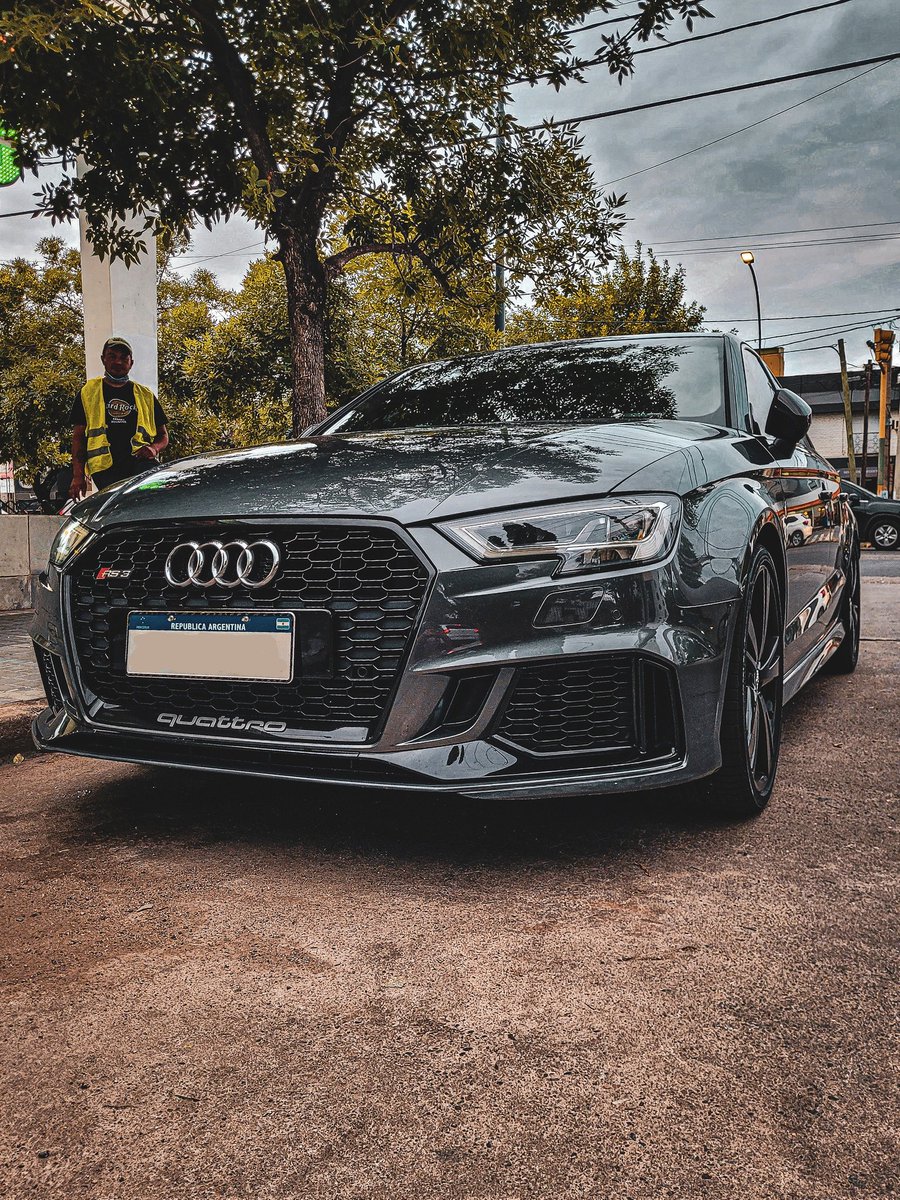 AgusManfredii's tweet photo. 🏁Tenía que subirlas Audi RS3🏁 https://t.co/iCC2VkwQr5