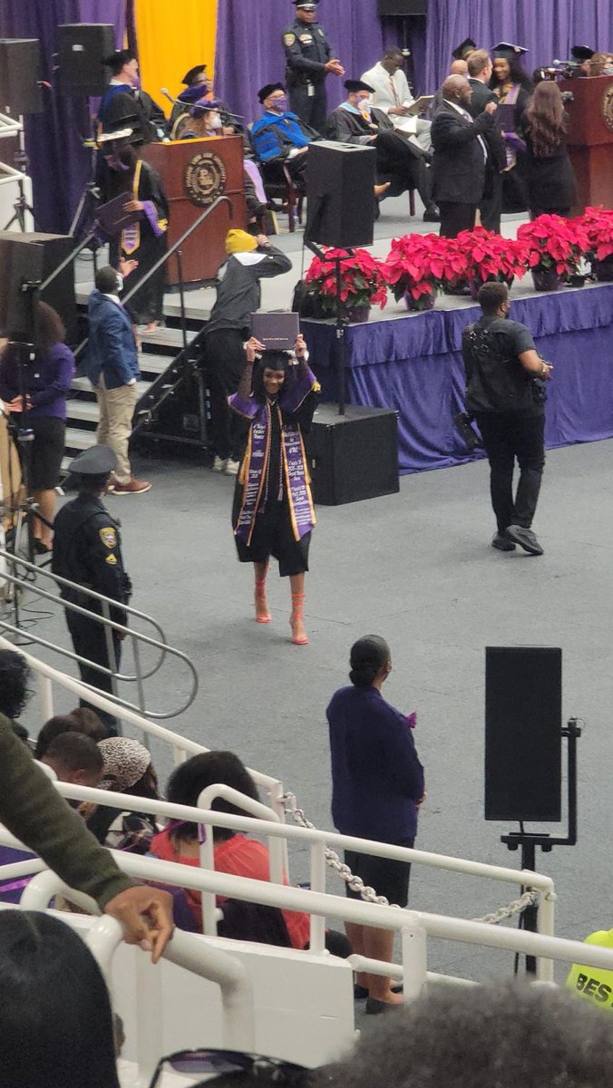 TrippyA__'s tweet image. Pick me. Choose me. Hire me.
#PVGrad #BigGRAD #PVAMU #gradszn