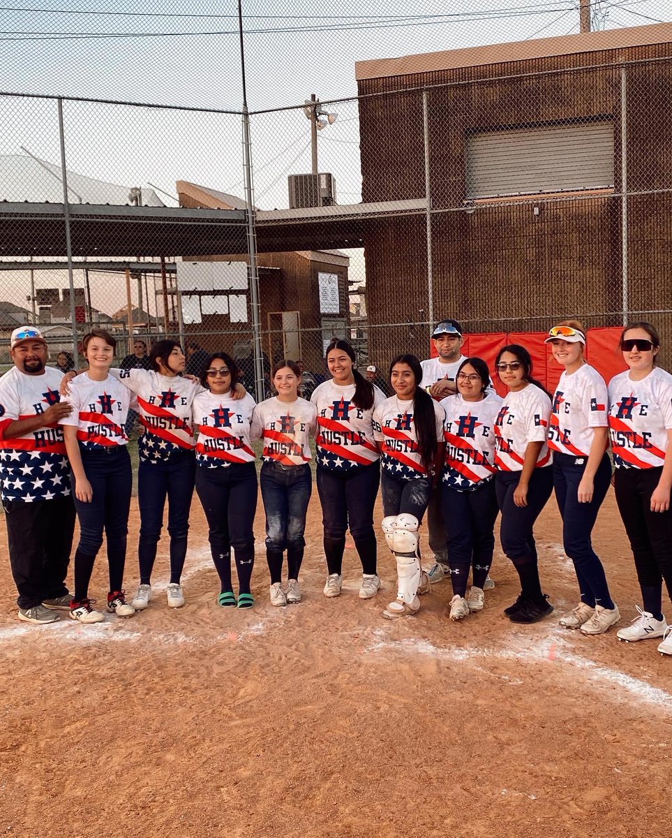 averyngraham2's tweet photo. happy to take home a ring @GoShockersSB @USASoftball @SoftbalAmerica @RecruitLook @RLSoftball_ @ncsa @TexasTechSB  @Nevada_Softball https://t.co/NUv745SOqs