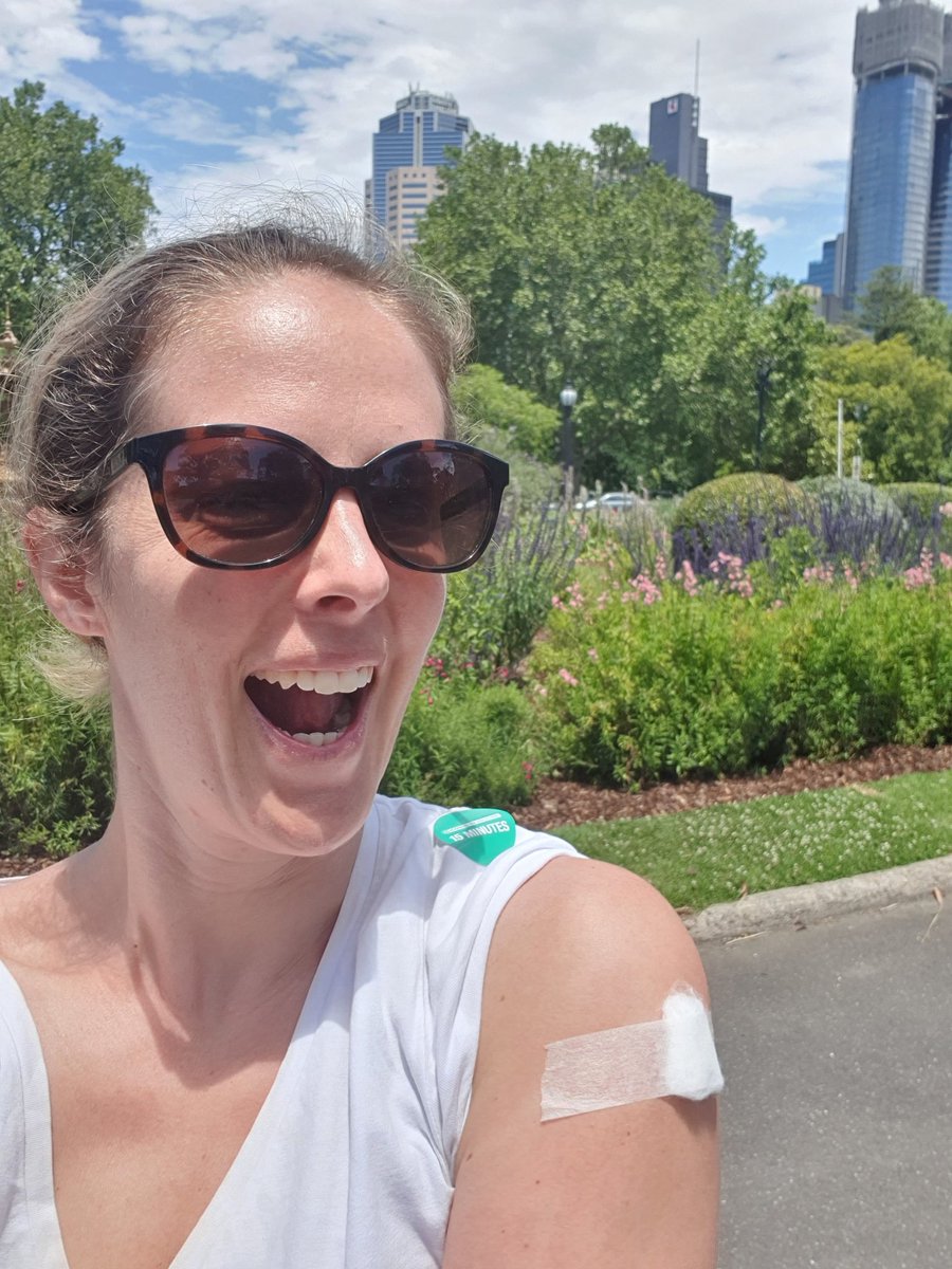 katlizryan's tweet photo. So happy to get my #COVID19 vaccinne booster at 5.5 months, just in time to get additional protection for the festive season!
Also, absolutely joyous that summer had arrived in Melbourne and I can take off the puffer jacket. https://t.co/2LOhjAeGV8