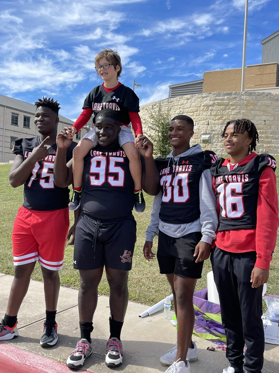 bridgetschatte's tweet photo. Season complete. What an honor to get to watch these young men succeed and show courage and kindness both on and off the field this season. I couldn’t be more proud. ❤️🖤🏈 @TheJacobHenry_ @LTHSCavFootball @CoachHankCarter https://t.co/n5mOmgiPga
