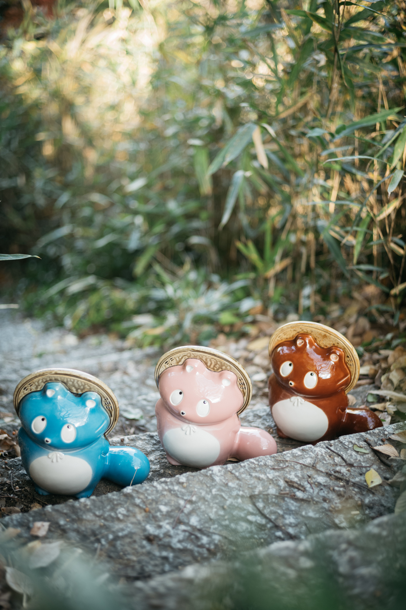 ネット限定】 ヒダカナオト ぼんやり子だぬき 置き物 陶器 レトロ ネット限定】 ヒダカナオト ぼんやり子だぬき 置き物 陶器 レトロ
