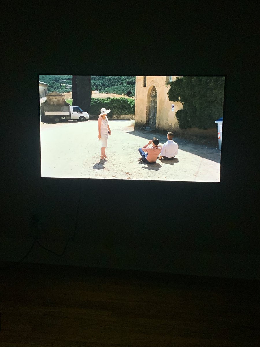 Inkrellible's tweet image. Fastest moving sun in the world…? #Successionfinale #Succession