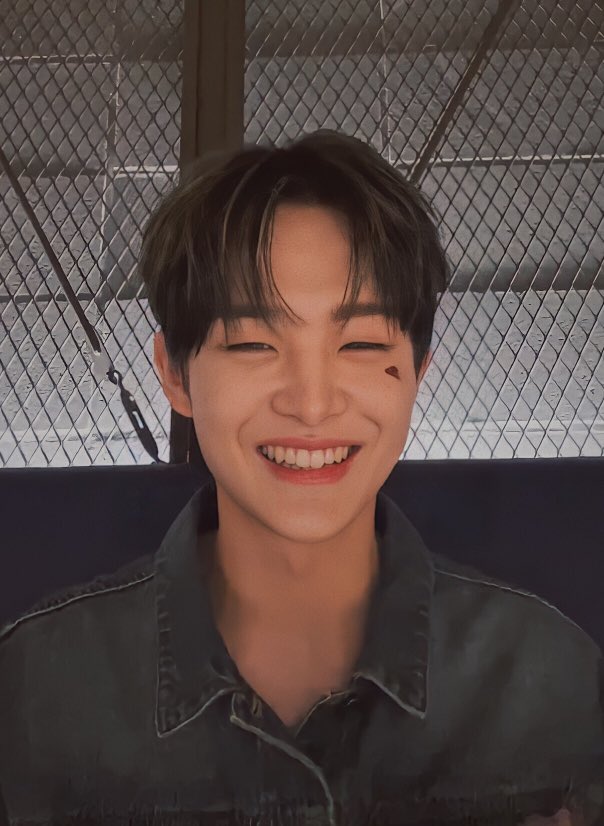 the smile that makes everyone happy 

#지훈 #JIHOON <a href="/treasuremembers/">TREASURE</a> #트레저