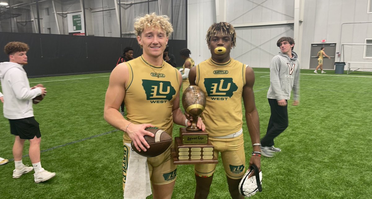 <a href="/ArguelloZay/">Zay Arguello</a> <a href="/MokoKeith/">Keith “Lil Will” Moko</a> <a href="/NewtonCardsFB/">Newton Football</a> #Champs