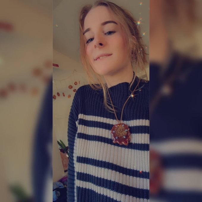 Don't be rude. Go see me nude. Subscribe for 4 bucks. I'll make you bust nuts.  The top 1%. Your money