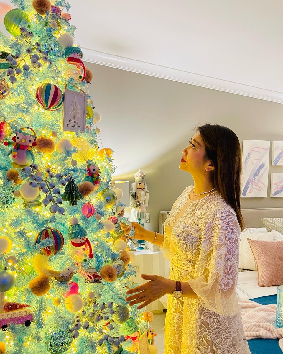LaylaYangRealty's tweet photo. We are invited by lovely clients to their most luxury decorations home !@FrankPengRealty https://t.co/KaTZmwFsJP