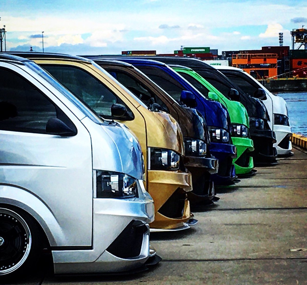 signas77's tweet photo. #SAD #CUSTOM #JAPAN
#公認  #コンプリートカー
#sadcustomjapan
#ハイエース売ります #ハイエース買います
#キャラバン売ります #キャラバン買います
#新車 #新車コンプリート
#在庫数台あり
#ハイエース
#キャラバン

SAD CUSTOM JAPAN 公式サイト
https://t.co/kE47QRQnFd https://t.co/1ZSDXfLmY4