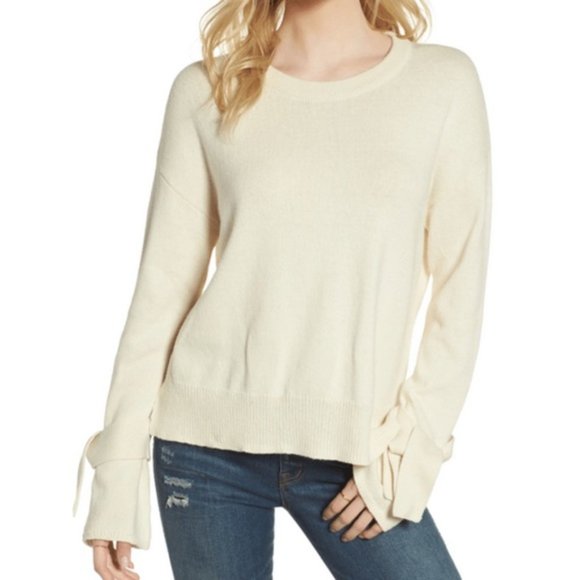 PhxKelly's tweet photo. So good I had to share! Check out all the items I'm loving on @Poshmarkapp #poshmark #fashion #style #shopmycloset #express #madewell #athleta: https://t.co/vjIzohyrcv https://t.co/AnTtfkn0Dk