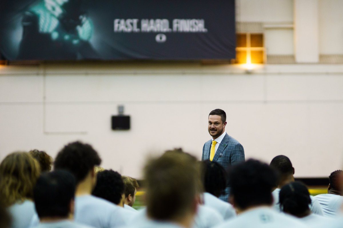oregonfootball's tweet photo. “If we connect, we can do something really special here.”

@DuckFootball takes us behind the scenes on @CoachDanLanning’s first day in Eugene. 

📝 https://t.co/P1dAi3GsS5

#GoDucks https://t.co/6qKxm2bgN9