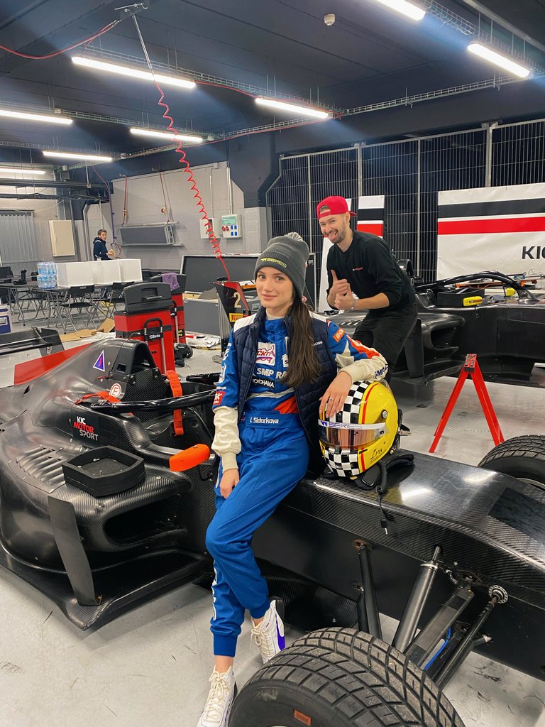IraSidorkova's tweet photo. All of a sudden, out of the blue I find myself in Barcelona testing F3 Regional 🏎. Big thanks to @SMP_Racing for such a luxurious Christmas Gift
❤
España, ¡te extrañé 🇪🇸

#SI51 #SMPracing #Xmas #RaceDay #Spain https://t.co/IhiEHxUpYb