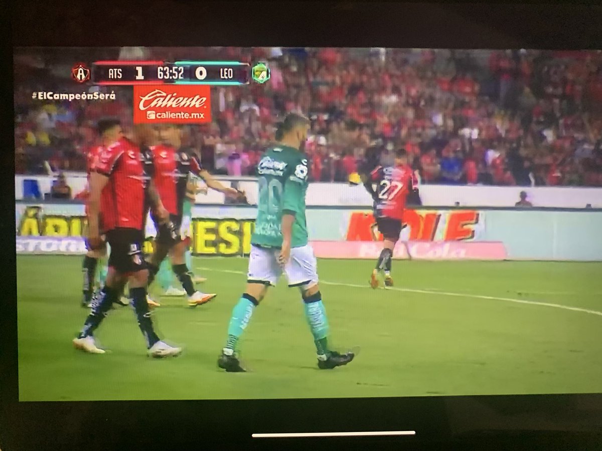 MxIdentidad's tweet photo. .@AtlasFC derrota parcialmente uno a cero a @clubleonfc. El marcador global de la final de la @LigaBBVAMX está empatado al minuto ‘65. #LeonVsAtlas https://t.co/USsk8skA6B