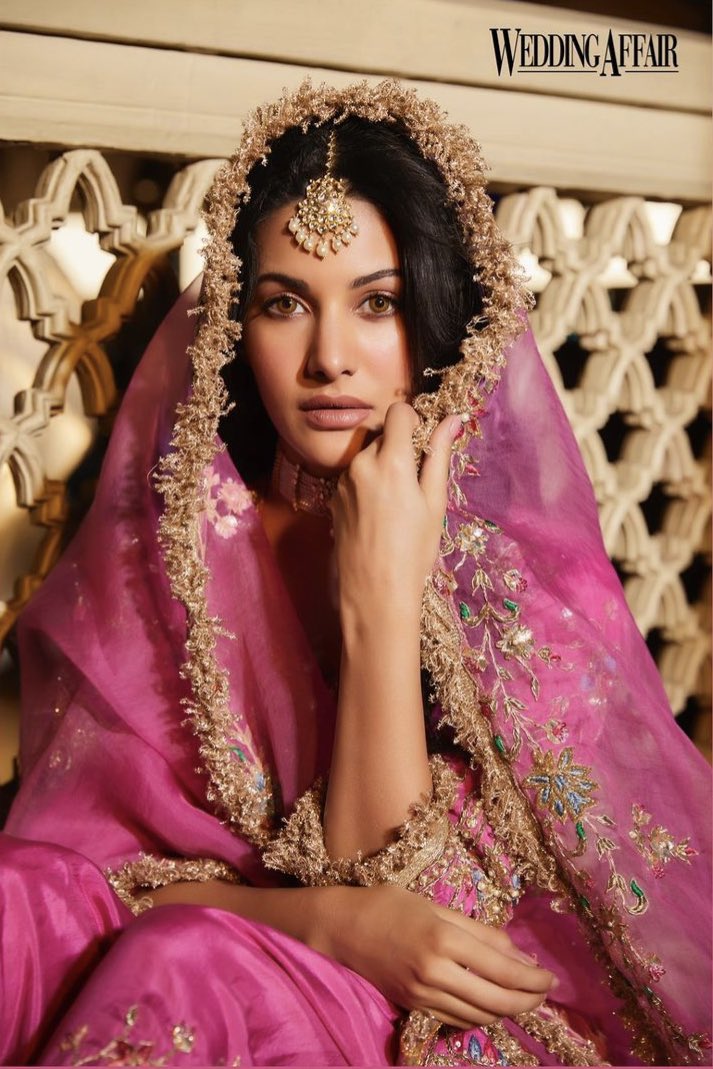 CommuniqueFilm's tweet image. Amyra Dastur looks absolutely Gorgeous in her recent photoshoot for @WeddingAffair Magazine.
@AmyraDastur93 #AmyraDastur #weddingaffair