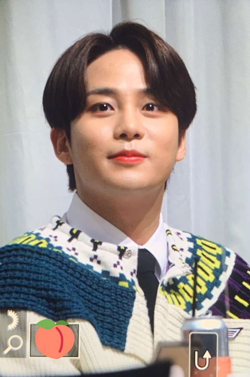 cherrypiejjong's tweet photo. Чонхо такой:☺
#jongho #ateez https://t.co/J7Ke9W6e8N