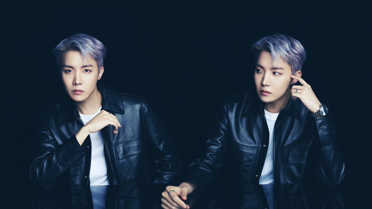 hope__of's tweet photo. 이 머리와 착장을 사진으로만 앓아야 한다는거.. 너무 슬프지 않냐고. .무려 가죽자켓에 실버블루바이올렛의 머리색인데 지금 이걸 이 이상한곳에서만 했다는게 너무 화가나😭 https://t.co/fat552bWDv
