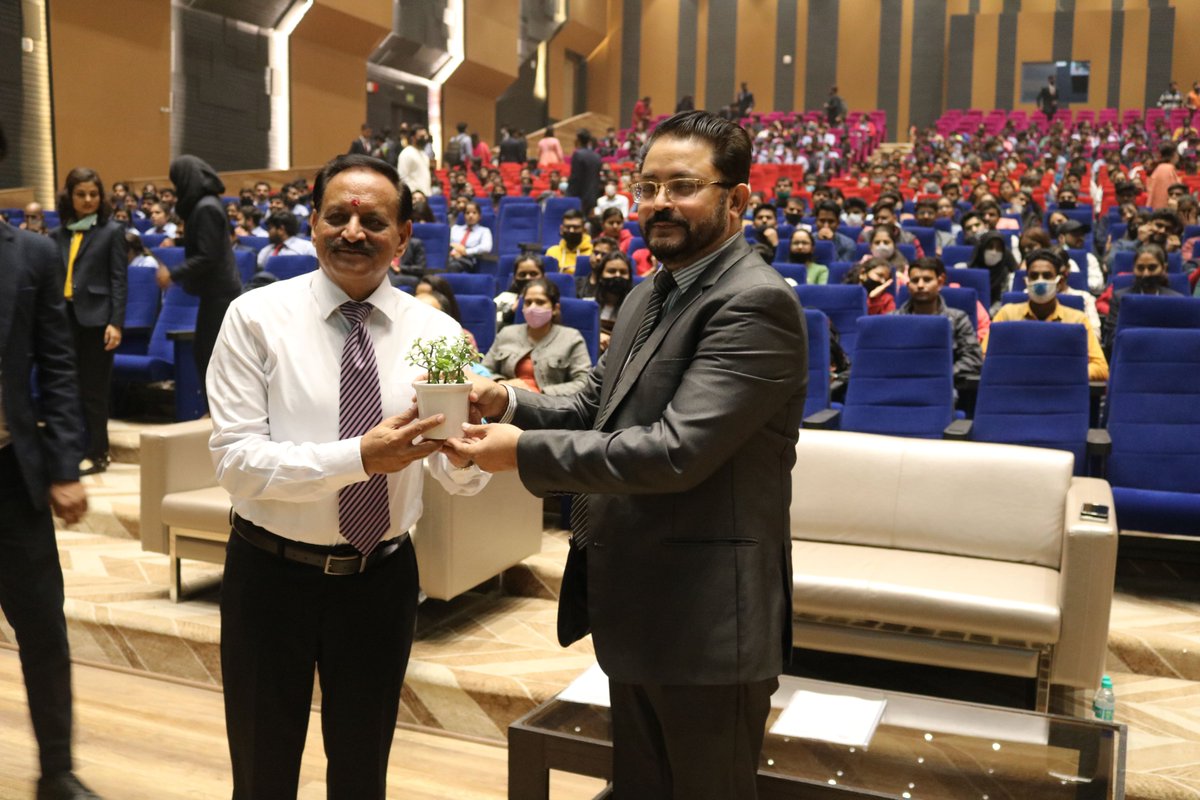 GLBIOM's tweet photo. GL Bajaj Institute of Management, Greater Noida organized an #icebreakingsession on "Unleash Your Super-potential" on 25th of November, 2021.
.
.
#GLBajajInstitute #potential #UnleashYourPotential #motivation #energetic #goaloriented #degreecollege #undergraduatedegree https://t.co/j9Up76lm5H