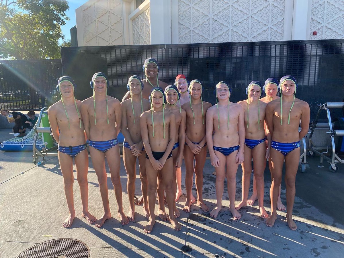 WP_Imperial's tweet photo. Imperial’s 14U Boys’ Team at the Holiday Cup this weekend! GO IMPERIAL!! 🔵🟢🎄🤽‍♂️🏰 #imperialwaterpolo https://t.co/FXarKd44eF