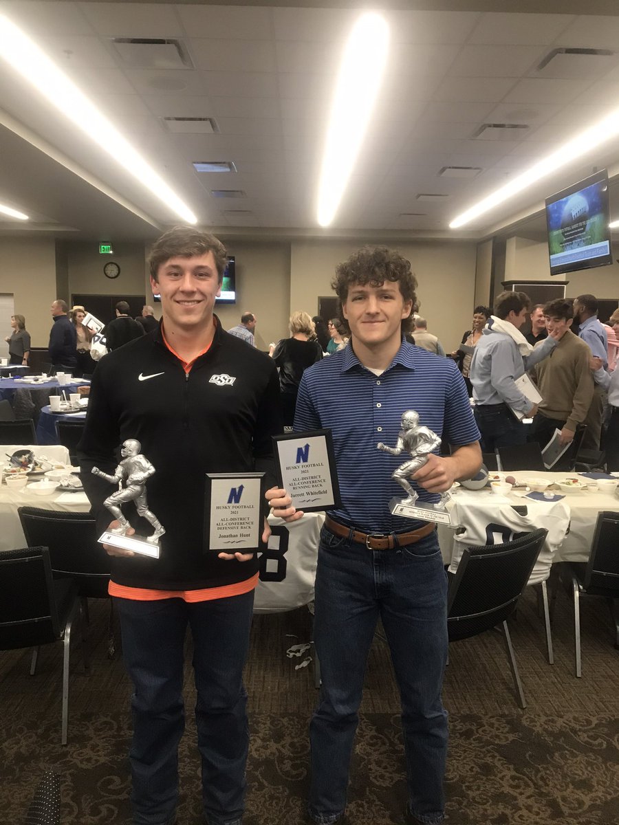 jwhitefield44's tweet photo. Very thankful for an awesome senior year!! 1st team All Conference, 1st team All District, and Offensive Player of The Year. https://t.co/uEU7YIHZim