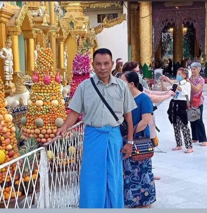 spring21MM's tweet photo. At 7pm on Dec12,Near Phoshan beach,#Pulaw Tsp,
-A military supporter in military vehicle Rammed into 4 girls who were talking on the side of road at high speed—KILLING Ma Saung Myat Ag &amp; Ma Chuu Thiri Ng in photos on the spot &amp; Injuring another girl.
-After that..(1/2)
#Dec13Coup https://t.co/gCt4FXzAEN