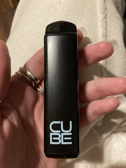 Anybody: what flavor is your vape?                                                 White bitches: https://t<a href="/tag/yogakitten"class="tags"><span>#yogakitten</span></a>