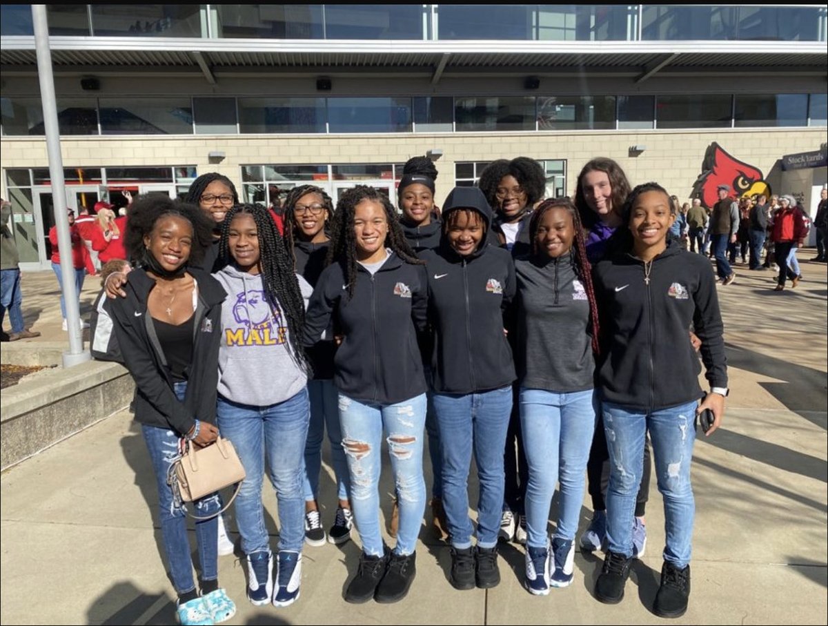 LadyBulldogs19's tweet photo. Man…… I LOVE MY DAWGS!!! #SoConnected https://t.co/TQt9gUfKEL