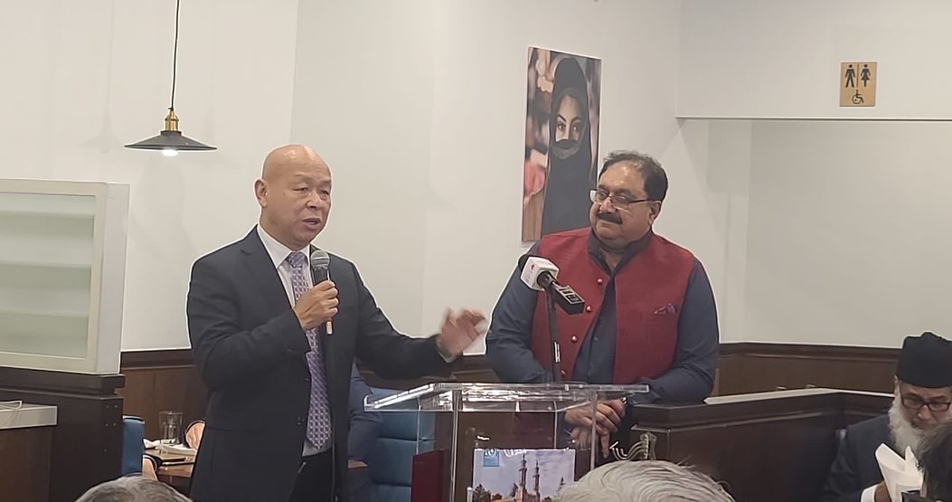 PaulChiangMU's tweet photo. Thank you Mr. Jawed Syed and the Voice of Markham for hosting me at this wonderful event. I am grateful for all your love &amp; support. https://t.co/GP1Q1vFHkp