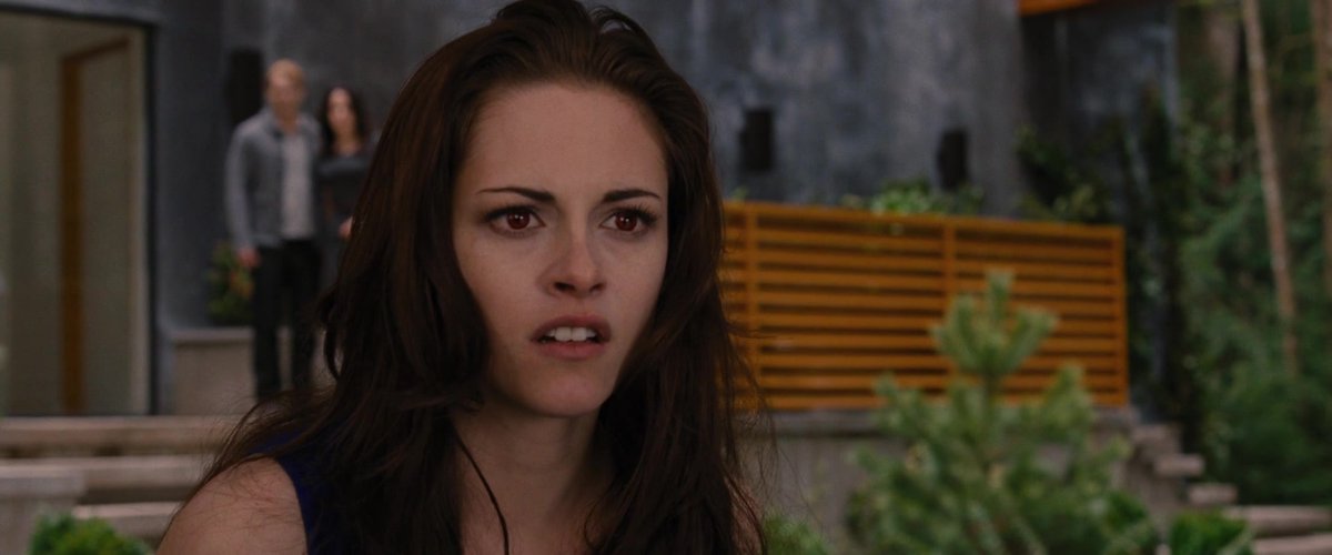 archivetwilight's tweet photo. *bella as a vampire*
edward: "go little rockstar" https://t.co/UoFYyBxNNx